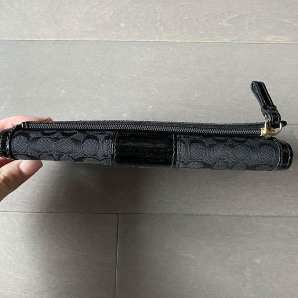 Large Coach Wallet - Picture 2 of 5